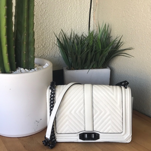 Rebecca Minkoff Handbags - Rebecca Minkoff Geo Quilted Love White Purse